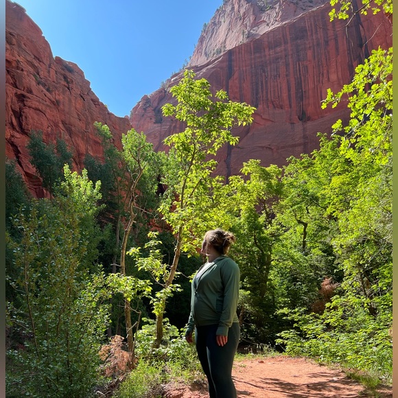 Meet your Posher, Cam - Picture 1 of 1